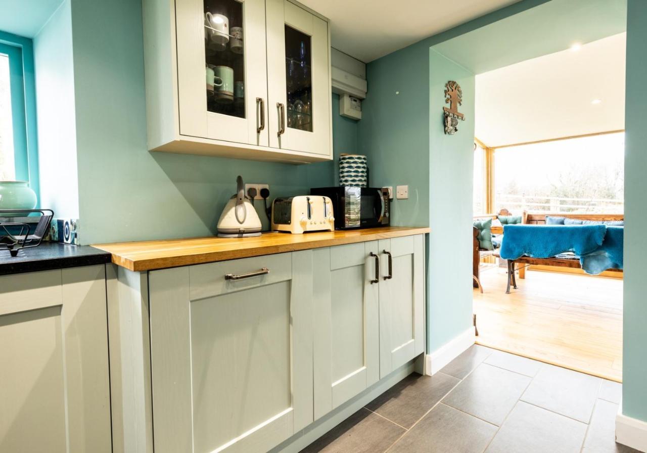 Penrhiw - A Country Cottage With Mountain Views 뉴포트 외부 사진